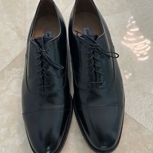 Men’s size 11 M Mercanti Fiorentini black dress shoes by Johnston & Murphy,